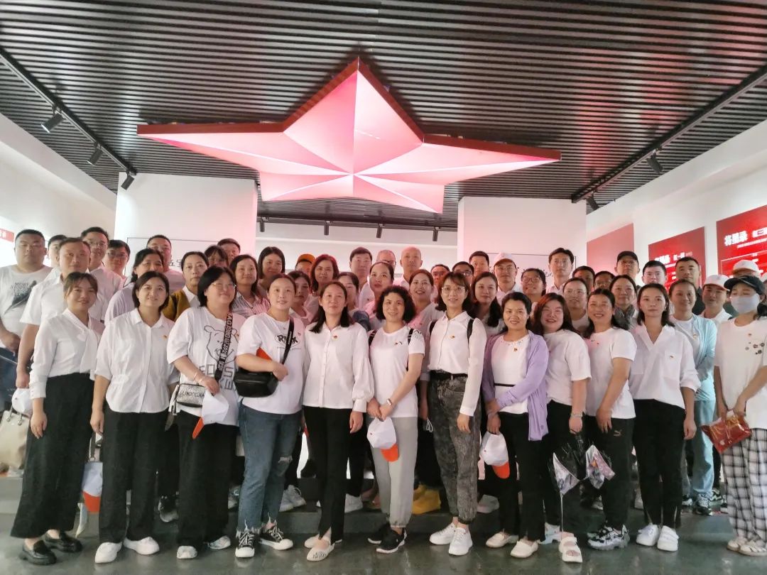 1688609625330832.jpg 1688609625330832.jpg