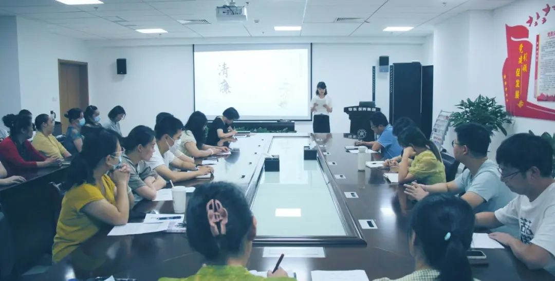 廉政清风拂白衣 廉医文化润青年002.jpg