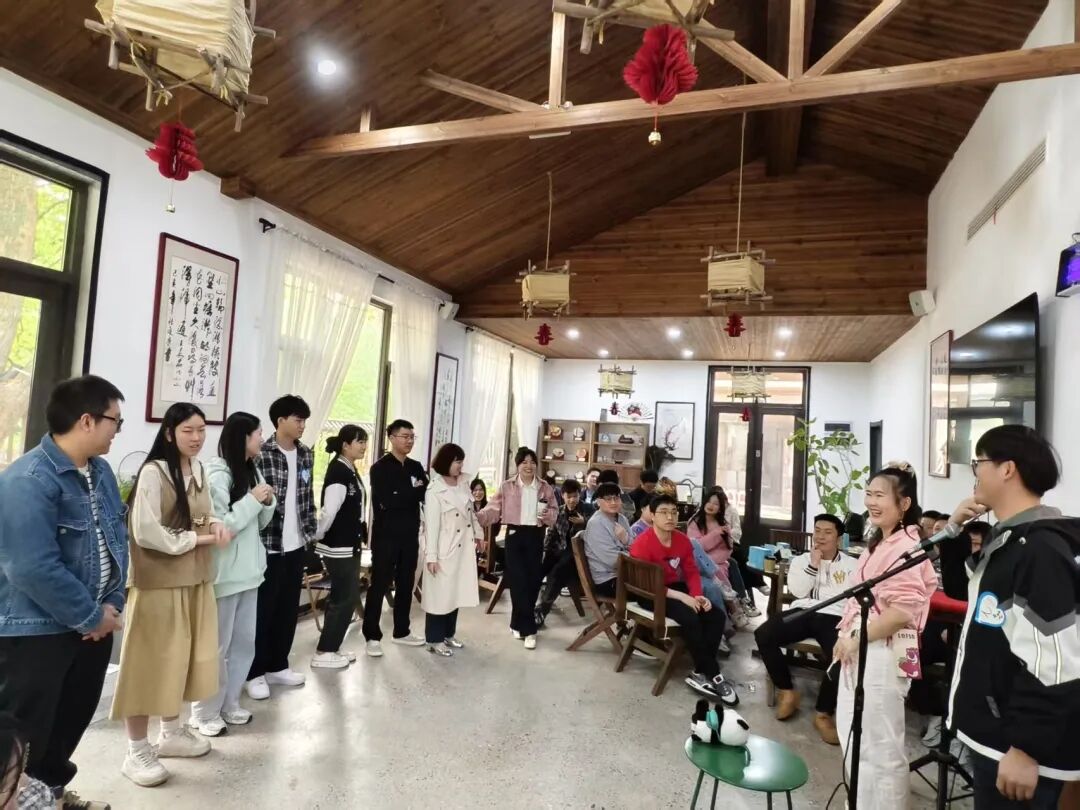 1747112734393217.jpg 1747112734393217.jpg